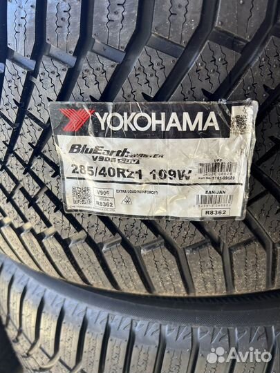 Yokohama BluEarth Winter V906 285/40 R21