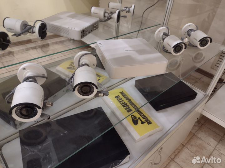 Комплект видеонаблюдения 4 уличные камеры Hikvisio