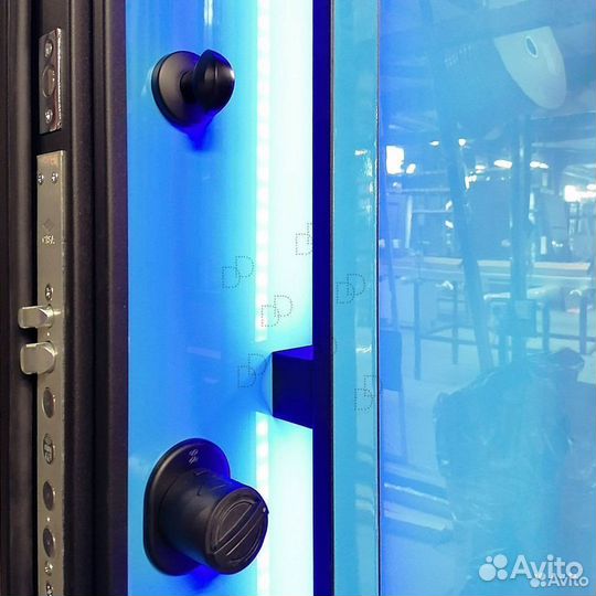 Уличная входная группа с подсветкой