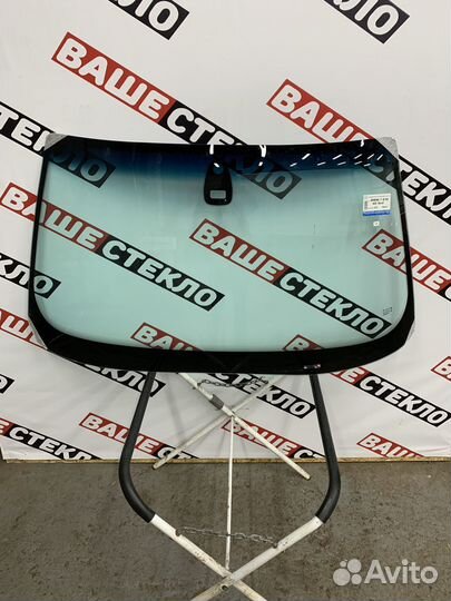 Лобовое стекло Land Rover Freelander 2