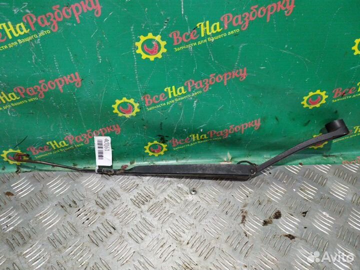 Поводок дворников Hyundai Grand Starex