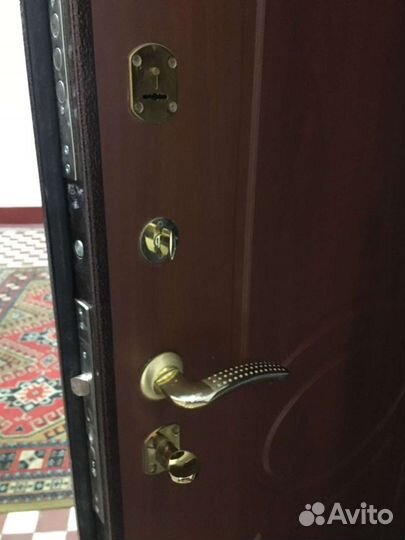 Вскрытие и замена дверных замков