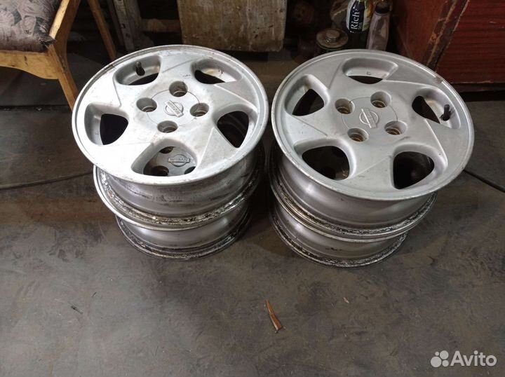 Продам диски Ниссан R-15