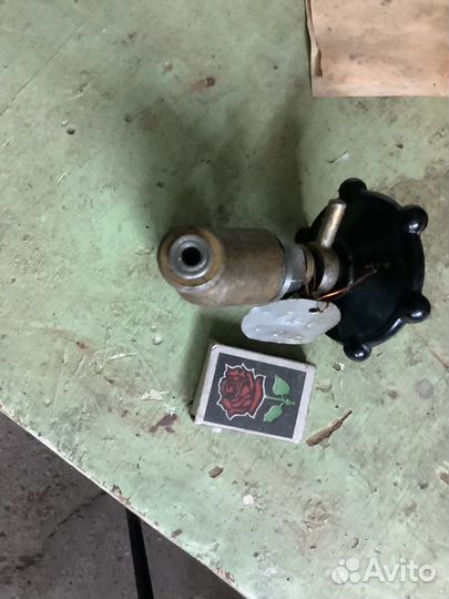 Манометрический запорный краны