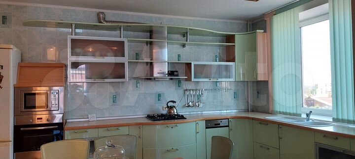 4-к. квартира, 135 м², 3/4 эт.