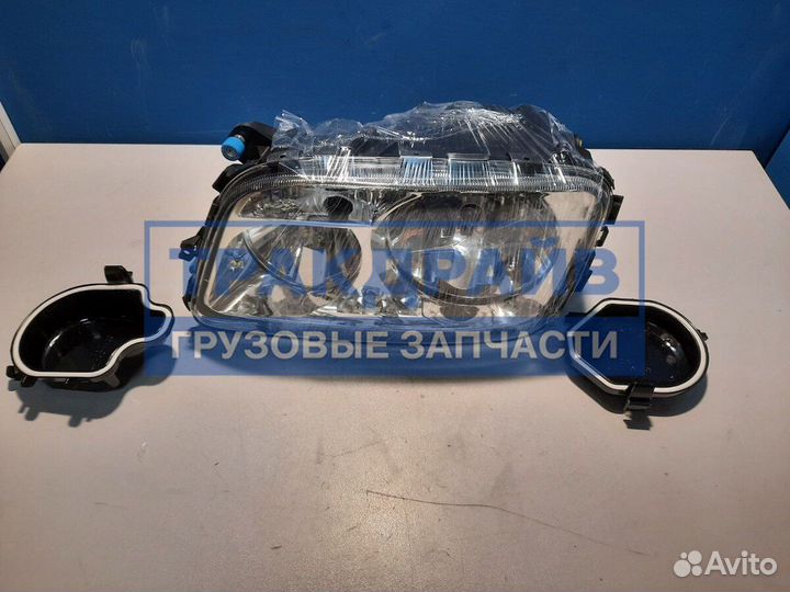 Фара левая Mercedes Actros MP3