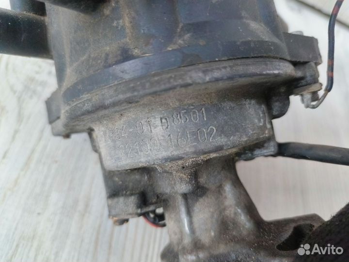 Трамблер Nissan Terrano VC30