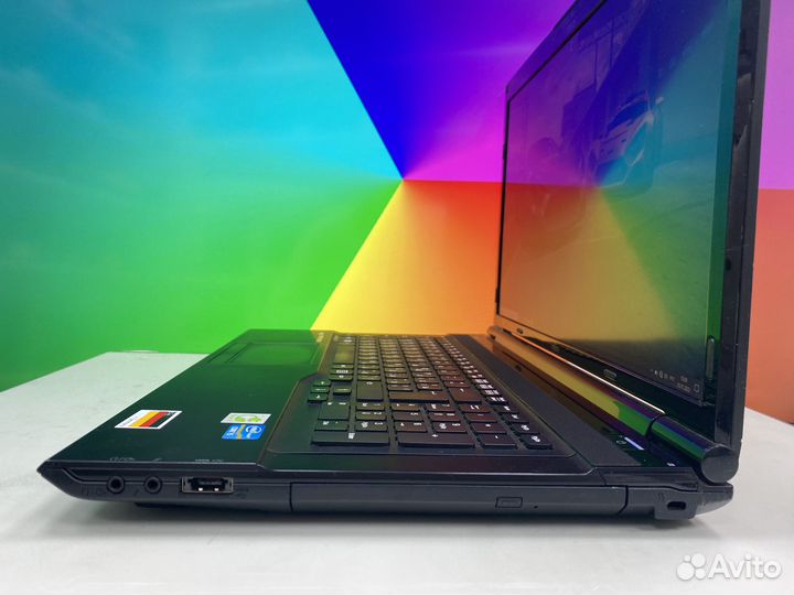 Ноутбук Fujitsu 17.3