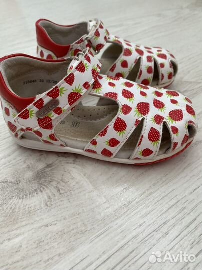 Босоножки для девочки