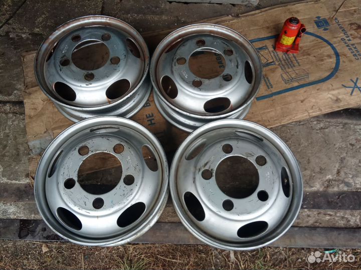 Диски r 17.5*5.25. 5 шпилек на японские грузовики