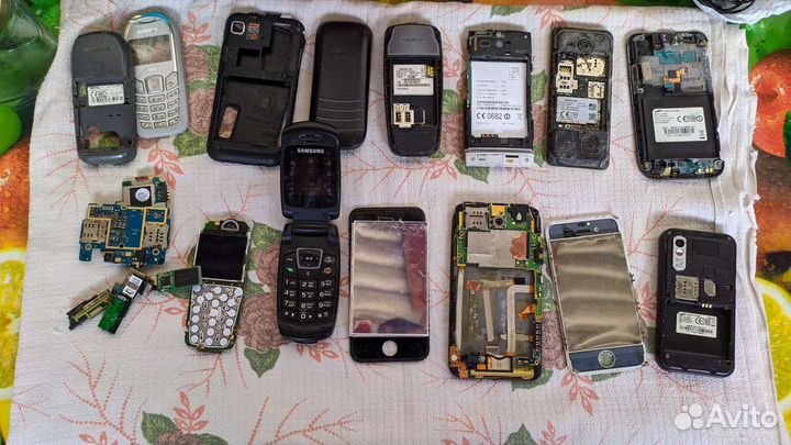 Телефоны на запчасти