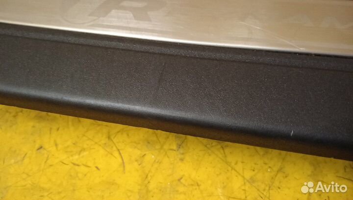 Накладка порога (внутренняя) Range Rover Velar