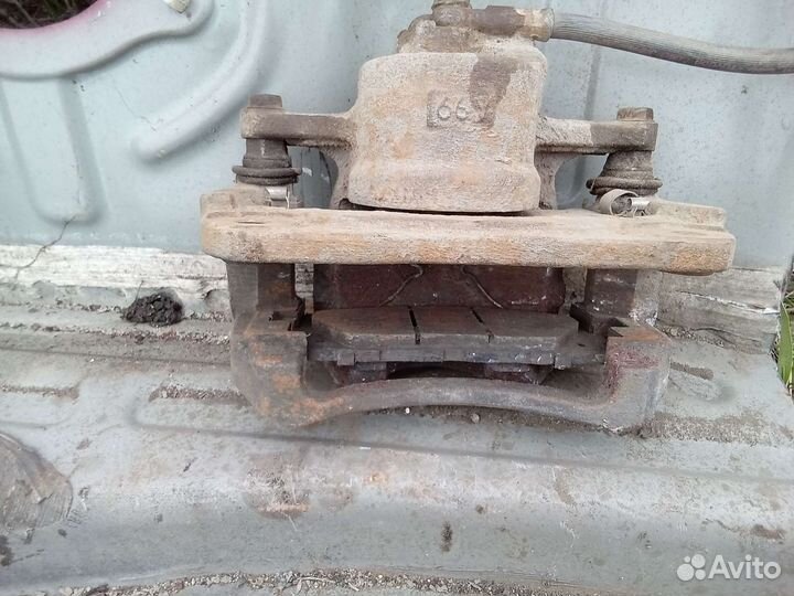 Тойота камри 40 суппорт