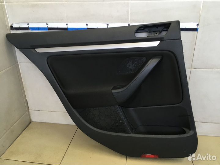 Обшивка двери задней левой Jetta 2006-2011