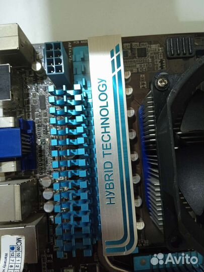 Материнская плата