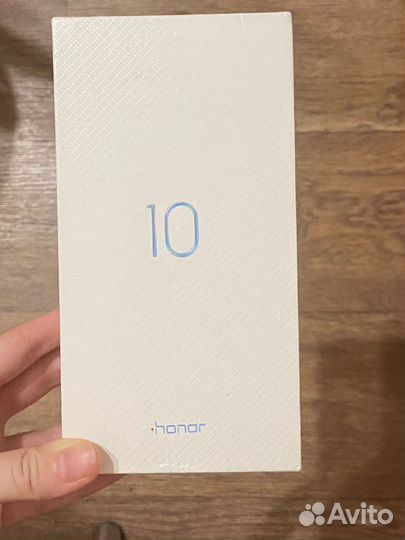 HONOR 10, 4/64 ГБ