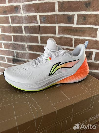 Беговые кроссовки li ning