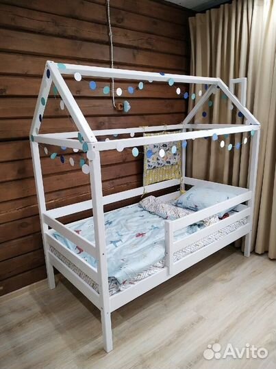 Детская кровать домик