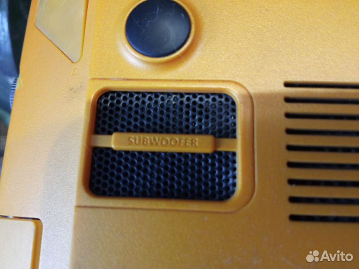 Samsung 700g 120 Герц Core i7 Желтый