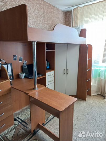 Уголок школьника, бу, в хорошем состоянии