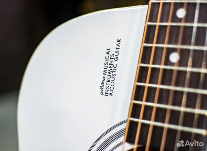 Акустическая гитара Elitaro E4010C White