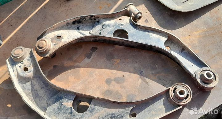 Рычаг передней mazda премаси 1