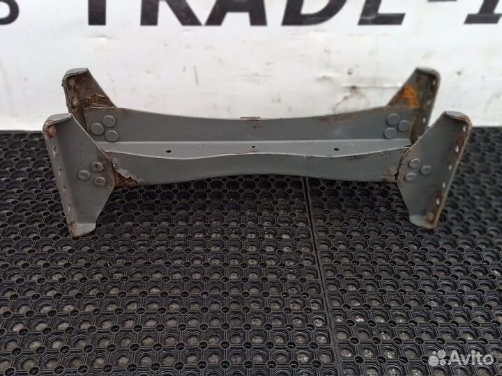 Траверса рамы поперечная