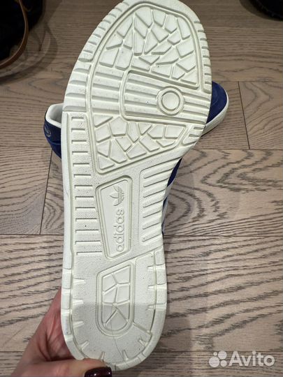 Кроссовки adidas