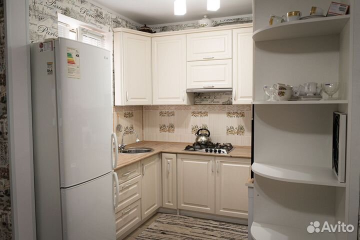 Кухонный гарнитур на заказ с техникой в стиле икеа