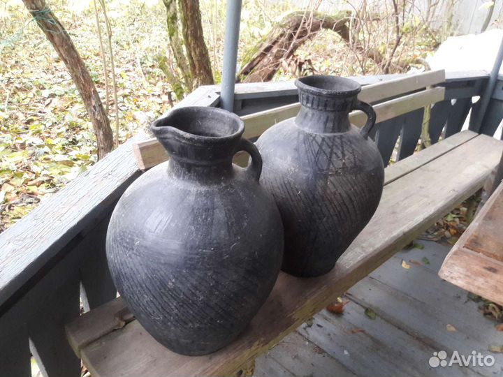 Корчага старинная чернолощеная глина. 2шт