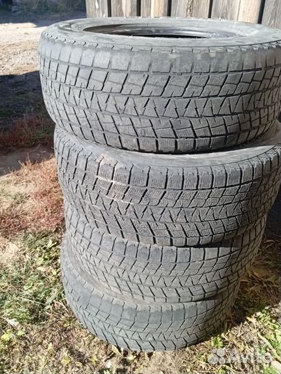 Bridgestone Blizzak DM-V1 265/65 R17