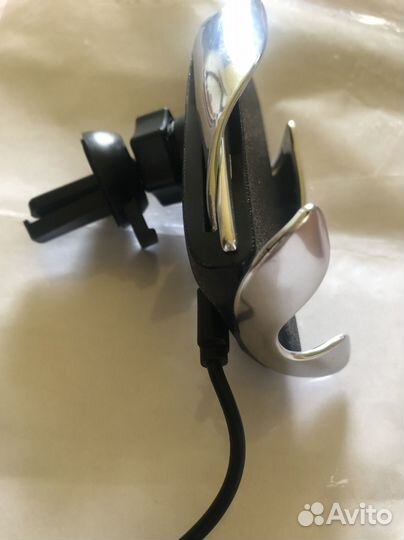 Держатель для телефона в машину