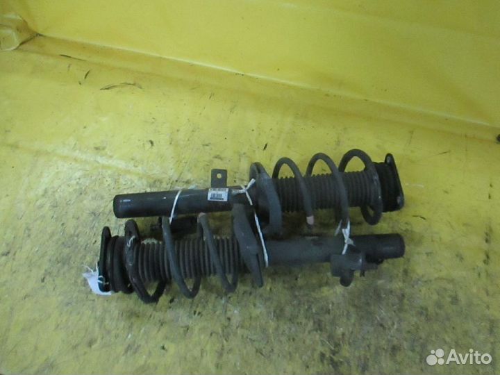 Стойка амортизатора на Mazda Biante ccefw LF-VD