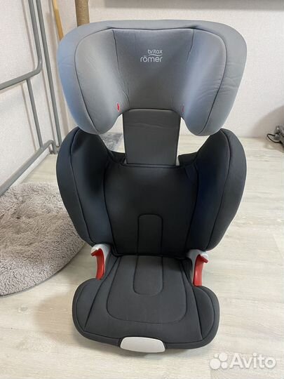 Автокресло britax Romer kidfix XP (15-36 кг)