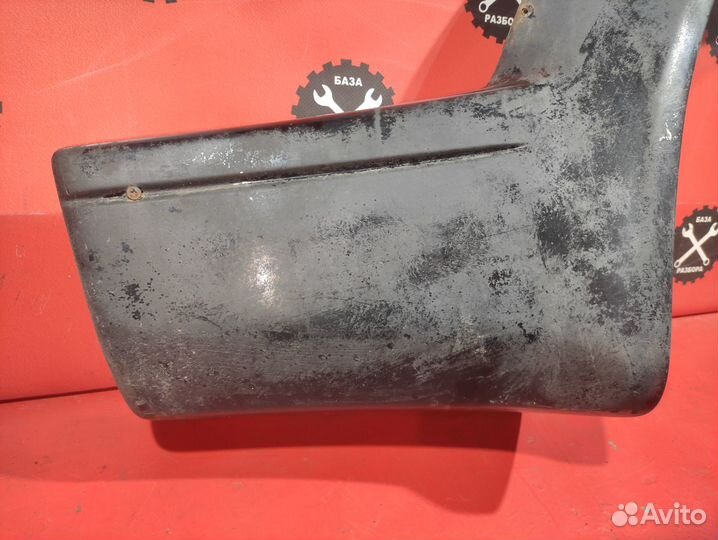 Расширитель зад. правый Nissan Terrano 1 85-95г