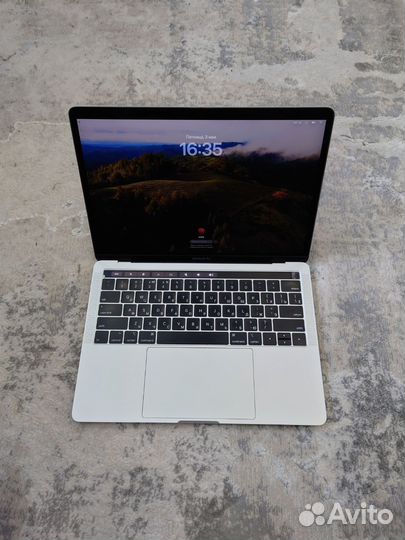 Apple MacBook Pro 13 2019 полный комплект