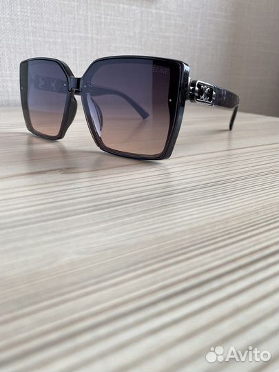 Солнцезащитные очки женские