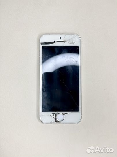 iPhone 5S, 64 ГБ