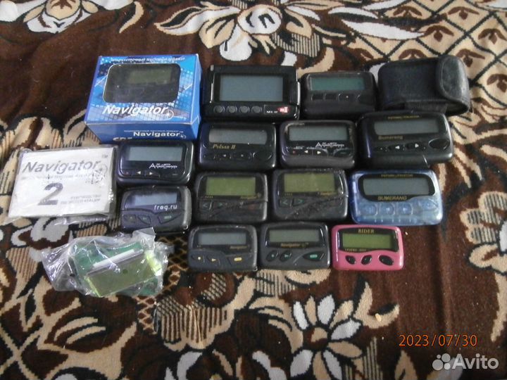 Пейджеры двух И четырёх строчные