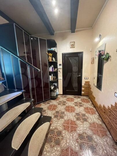 2-к. квартира, 102,5 м², 2/2 эт.