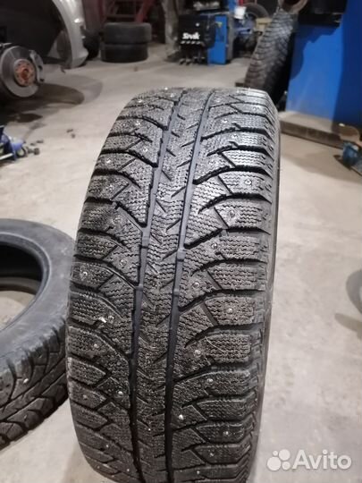 Bridgestone Ice Cruiser 7000S 205/55 R16 91T