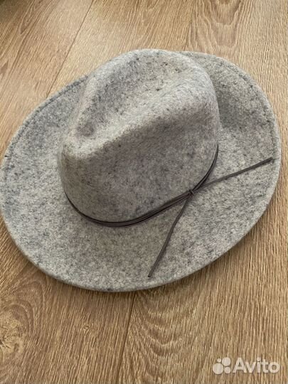 Шляпа женская бежевая и серая