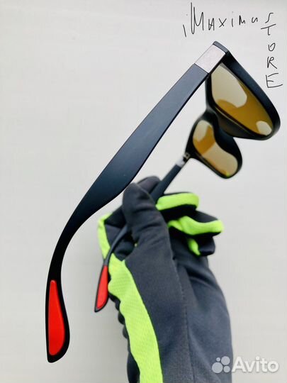 Поляризационные солнцезащитные очки чёрно-синие