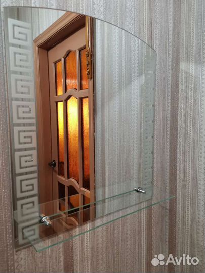 Зеркало с полочкой бу