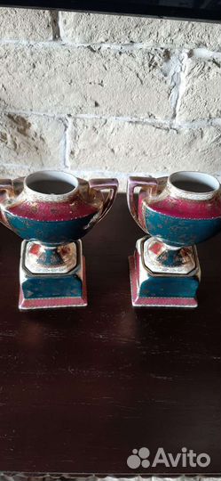 Графин с петухом внутри, вазы, рюмки из оникса