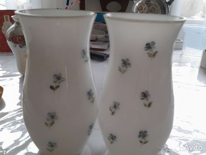 Фарфоровые вазы для цветов