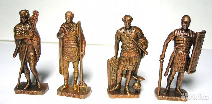 Киндер - солдатики