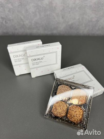 Палетка теней для глаз новая