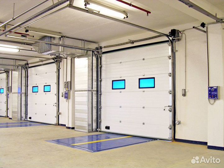 Секционные промышленные ворота alutech