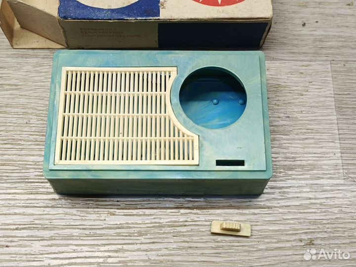 Корпус карманного радиоприемника СССР